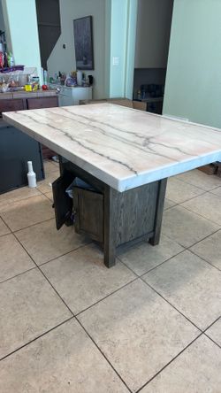 Kitchen island table