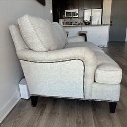 Bernhardt Couch *need Gone 