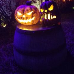 Halloween Pirate Zombie Plastic Half Barrel
