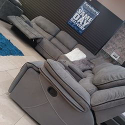 *Living Room Special*---Alejandra Cozy Gray Fabric Reclining Sectional Sofa---Delivery And Easy Financing🤠