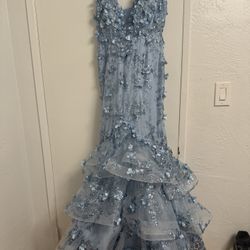 Selling This Dress Used One Time 