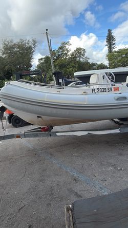 Custom Hypalon Tubes & Bimini Tops for Dinghies