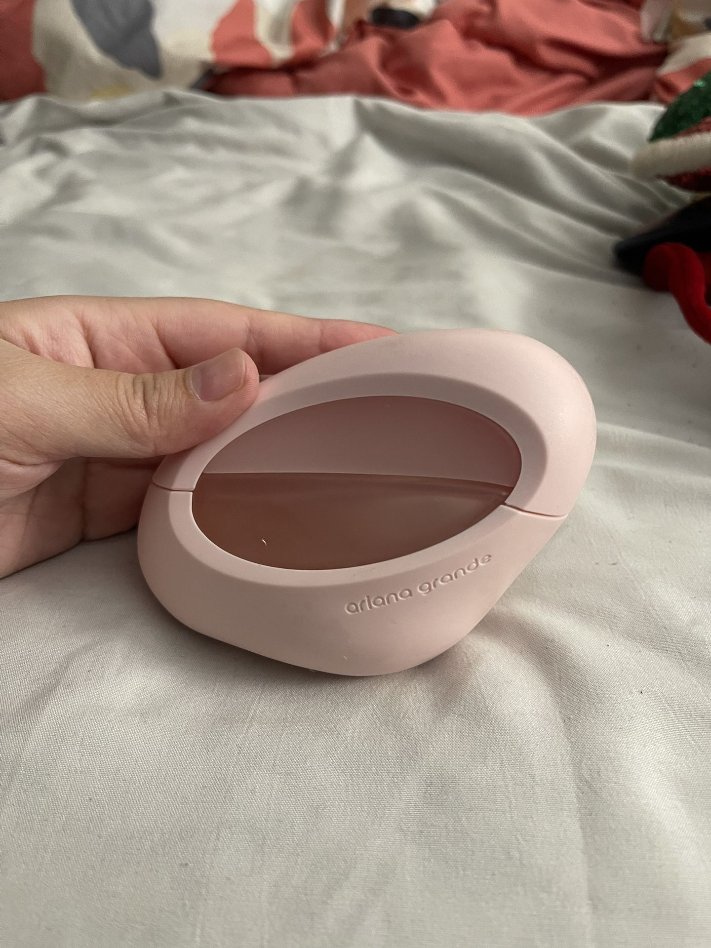 Ariana Grande MOD blush perfume