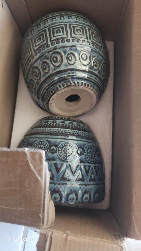 Set of two blue patterned ceramic bowls.