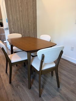 Dining Table Set with 4 Chairs