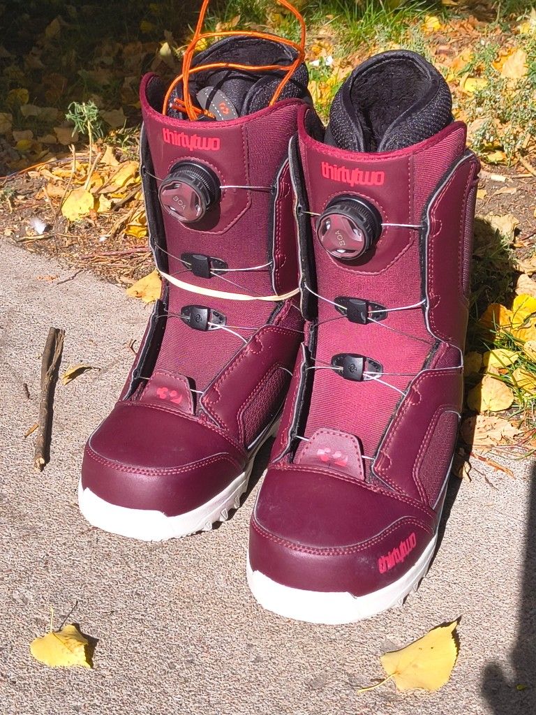 Thirtytwo STW BOA Womens Burgundy Snowboard Boots