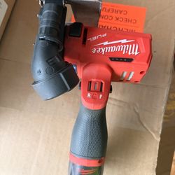 Milwaukee M12 Cutoff Tool