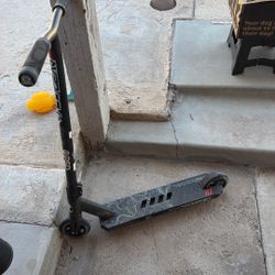 MADDGEAR SCOOTER $40