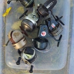 7 Fishing Reels Lot