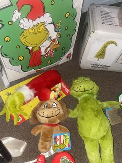 Grinch Christmas Tree & Decor