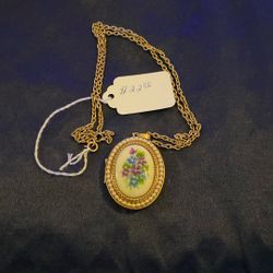 1970’s Avon Sweet Violet Locket