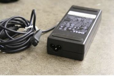 9364U PA-6 Family Genuine Dell AA20031 Power Supply Adapter