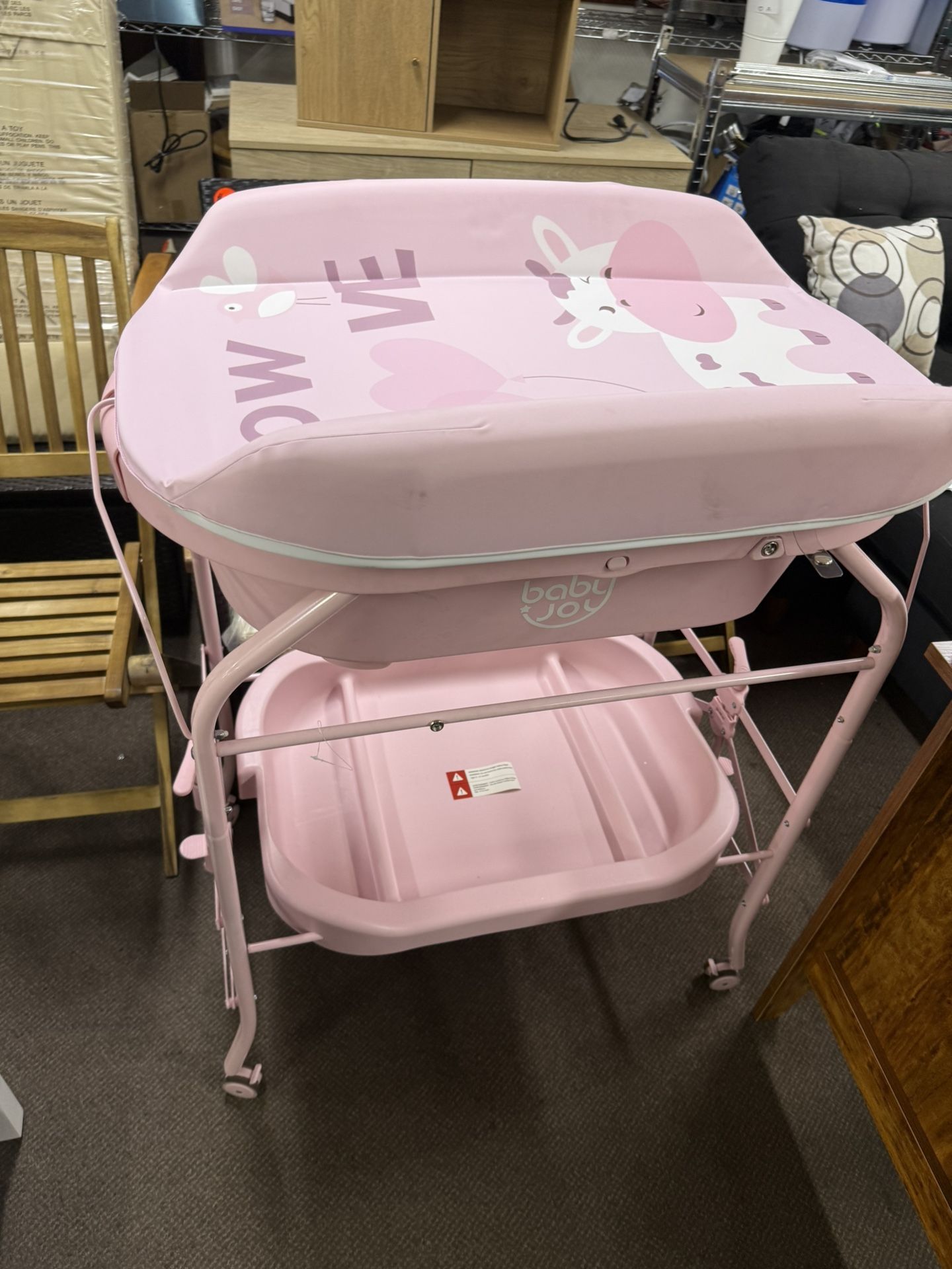 Baby bathtub with changing table,
