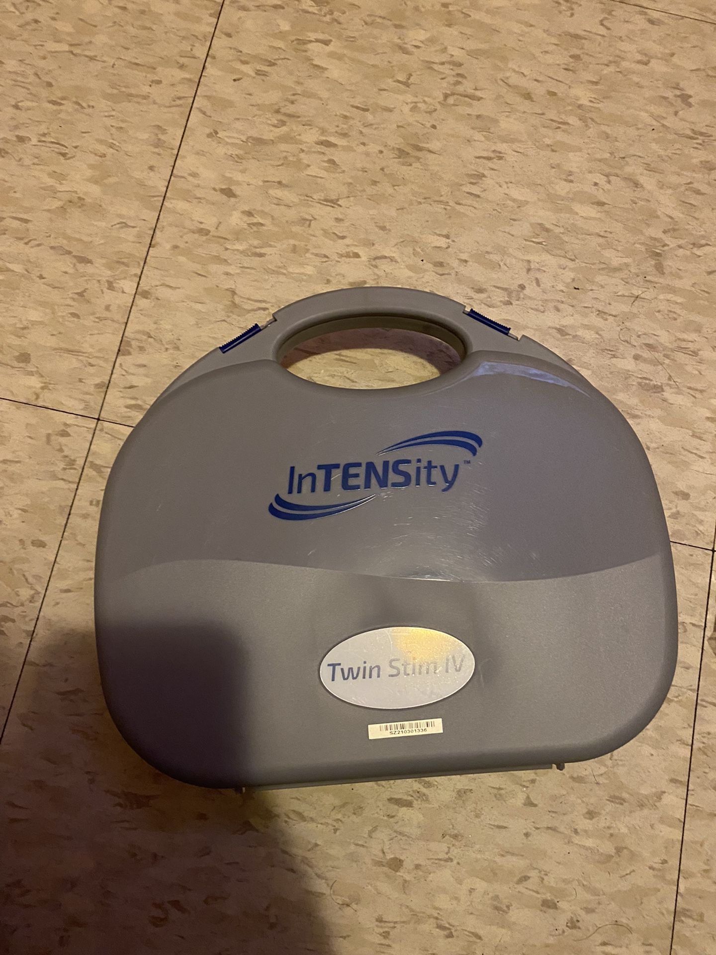 InTensity Twin still IV