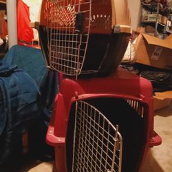 Dog Cages ( 1 Big $20 / 1 Small $10)