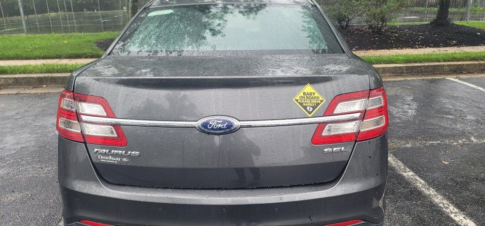 2015 Ford Taurus