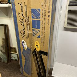 New Still In Box YAMAHA DIGITAL KEYBOARD WITH BENCH 