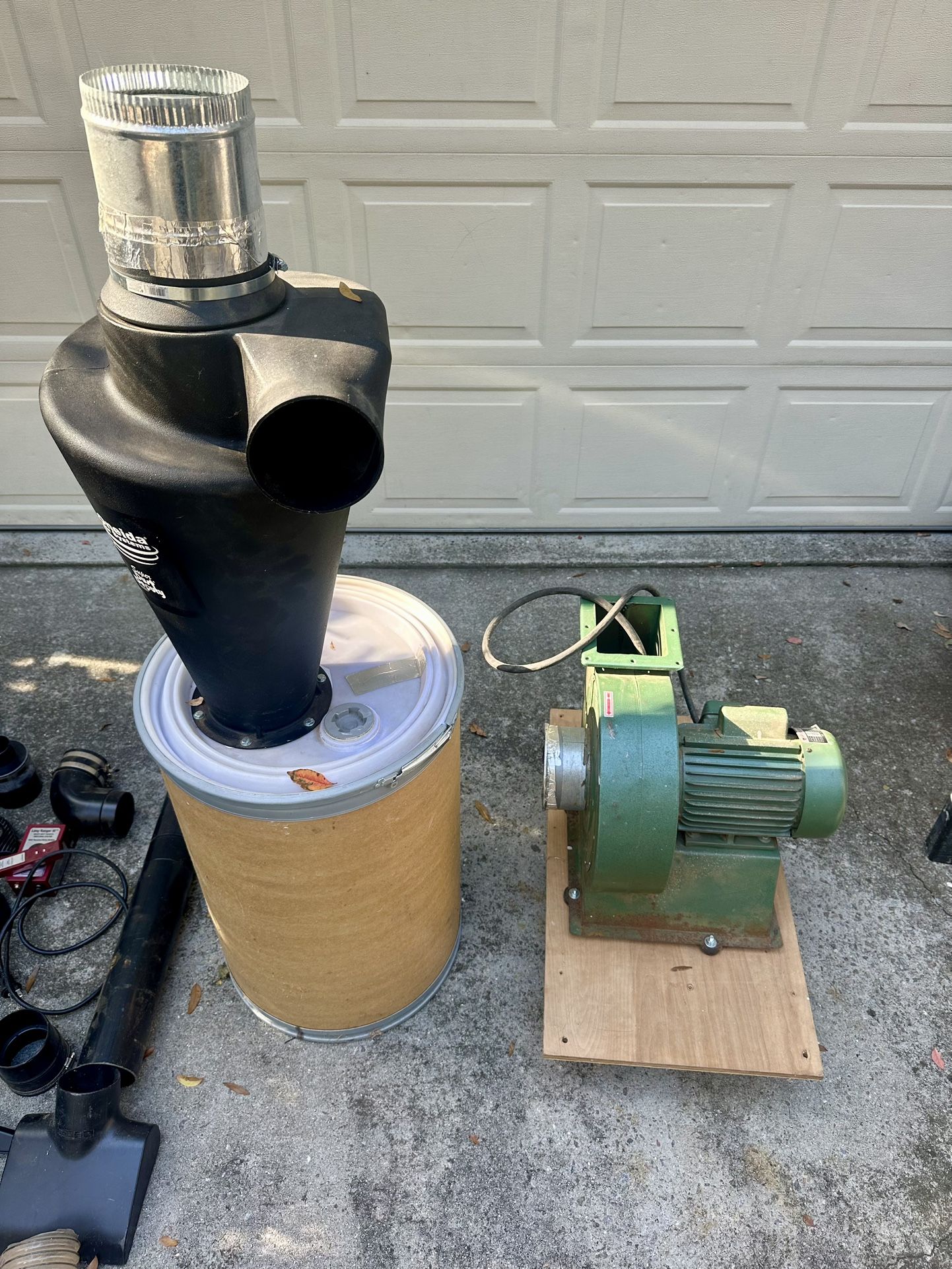 Grizzly 3HP Dust collector With Extra Parts