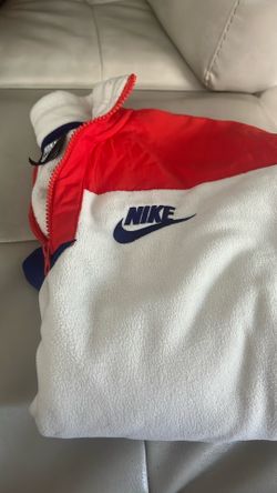 size small nike jacket 