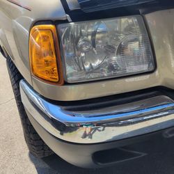 2001 Ford Ranger Headlights And Corner Lights 