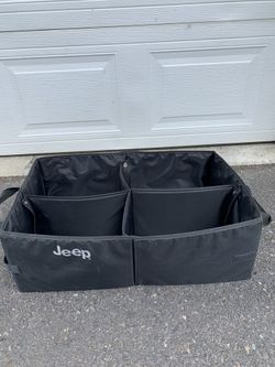 Jeep. Trunk order24x16x9.Good condition!