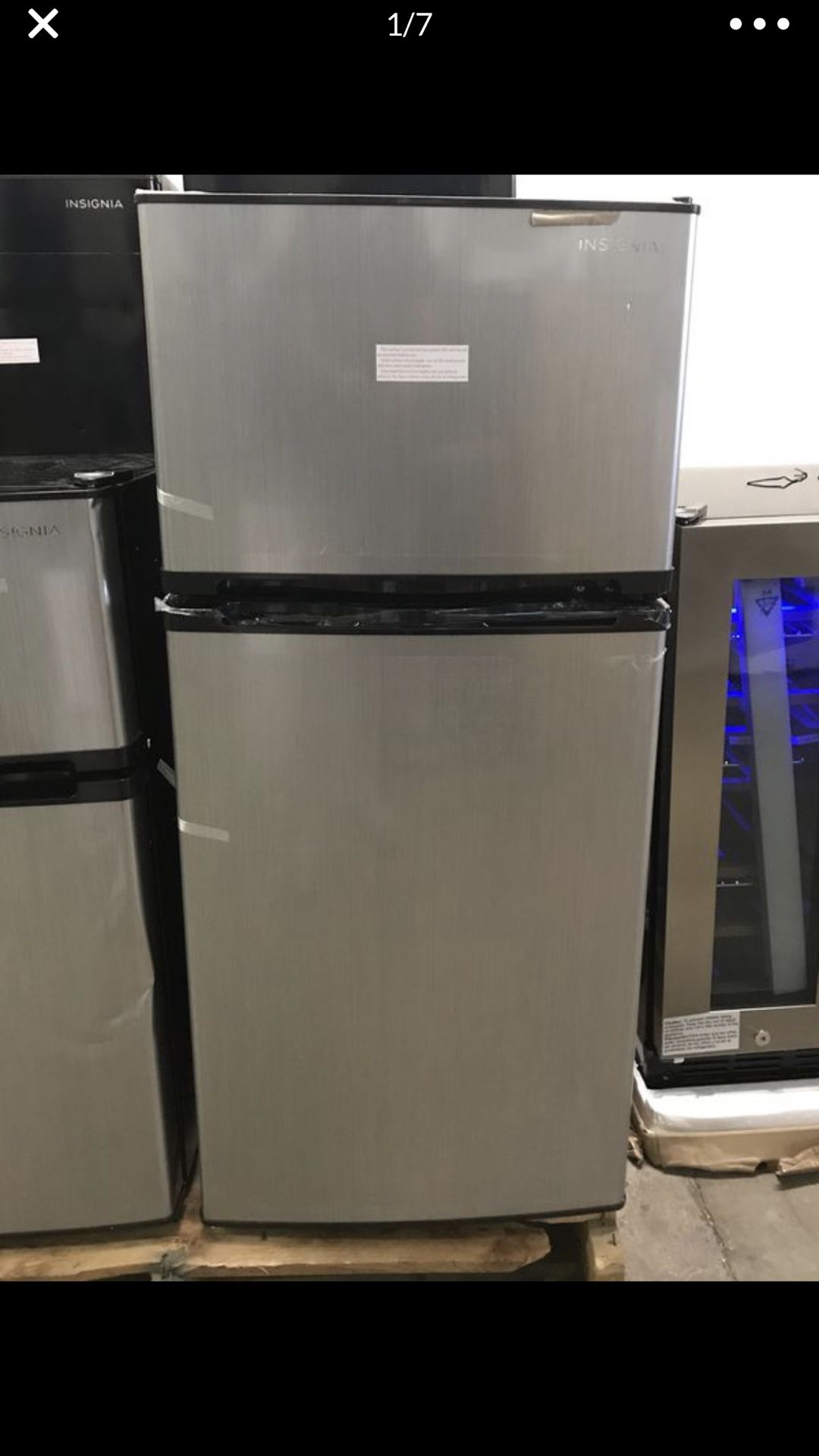 Insignia 4.3 cu ft mini fridge refrigerator 2 doors top freezer