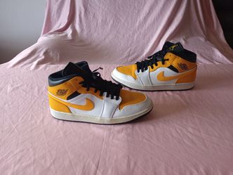 Size 13 - Air Jordan 1 Mid University Gold