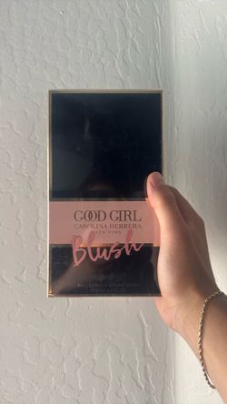 Carolina Herrera Blush ‘throw Offer’