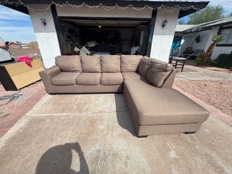 Sectional couch set,can Deliver