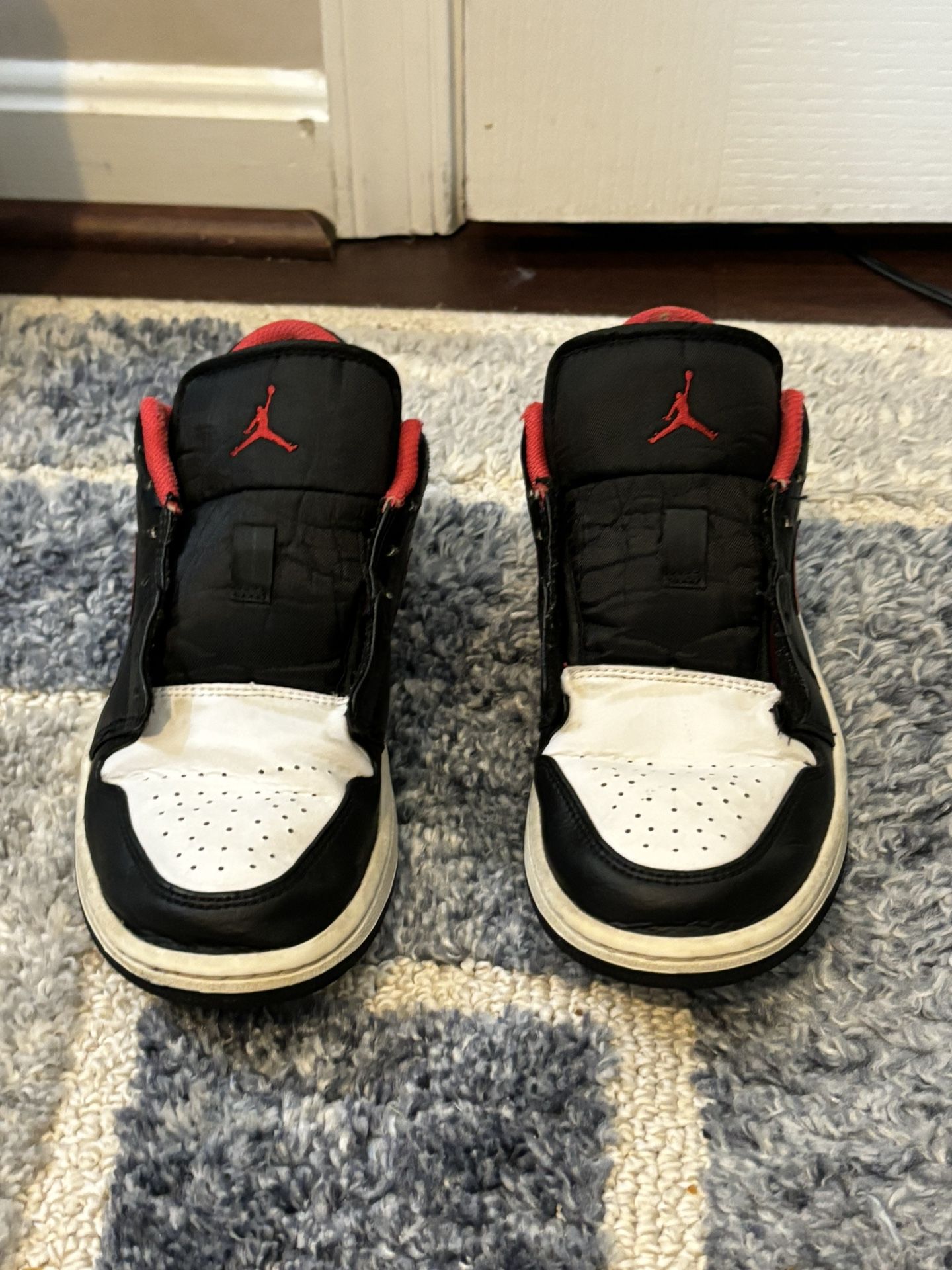 Jordan 1 no laces sales