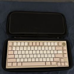 Mechanical Keyboard Custom Keyboard Qwertykeys QK75 V1 Wired with Osume Sakura and Novelty Keycaps