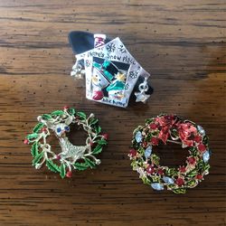 Lot Of 3 Christmas Brooch Pins - Snowmen, Rudolph & Wreaths 