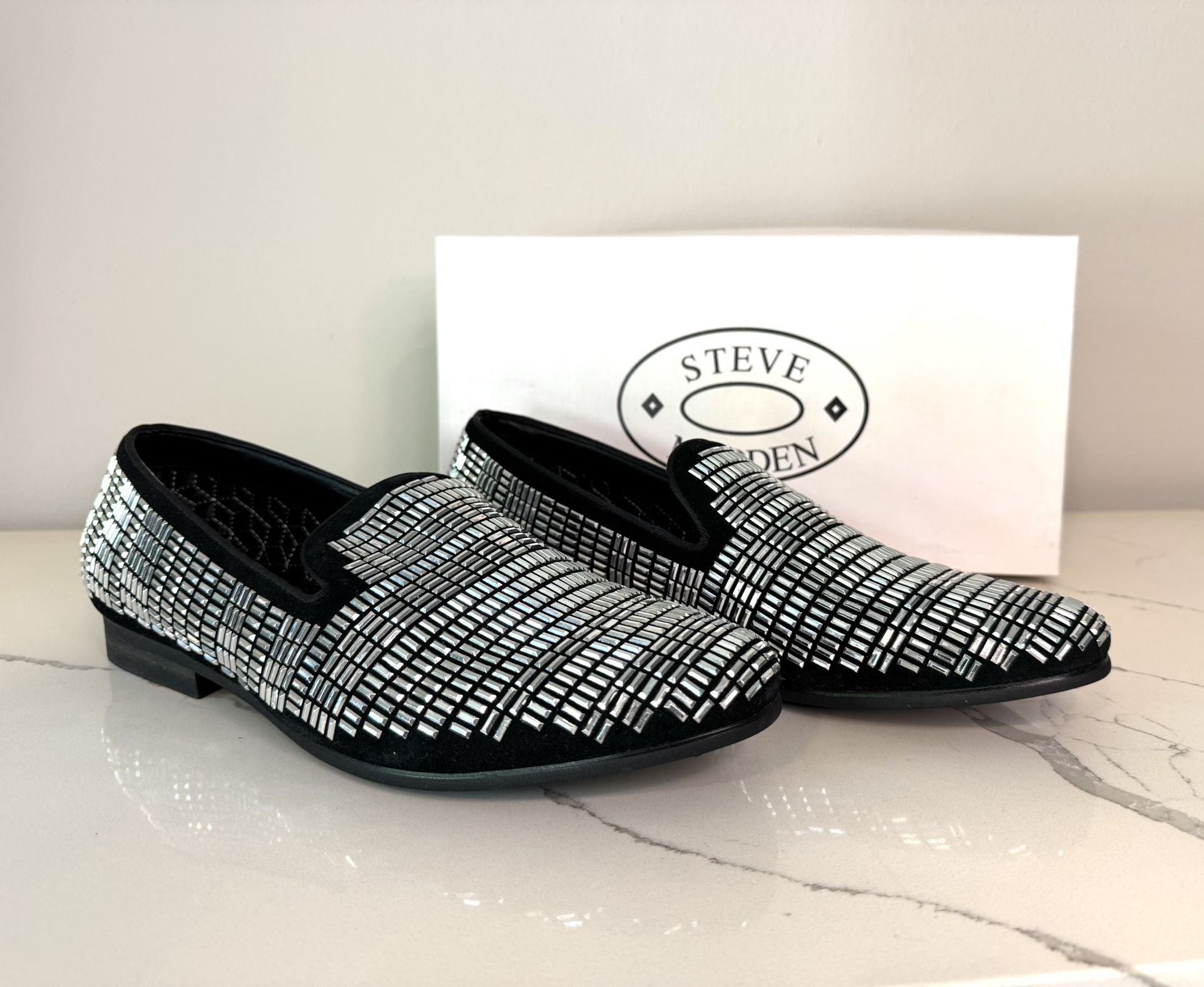 Men's Steve Madden, Black With Silver Accents, Slide On Dress Shoe, Size 11 US Men's Steve Madden, Black With Silver Accents, Slide On Dress Shoe, Size 11 US