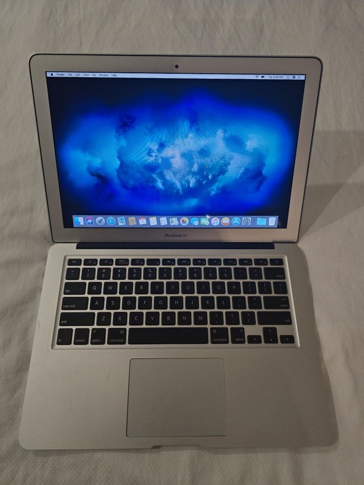 Macbook Air  A1369