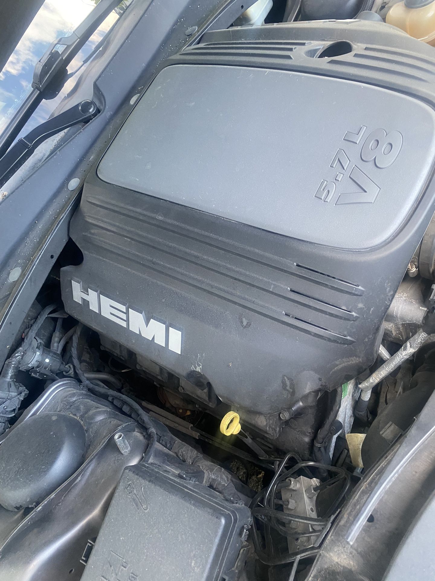 Engine 5.7 Hemi