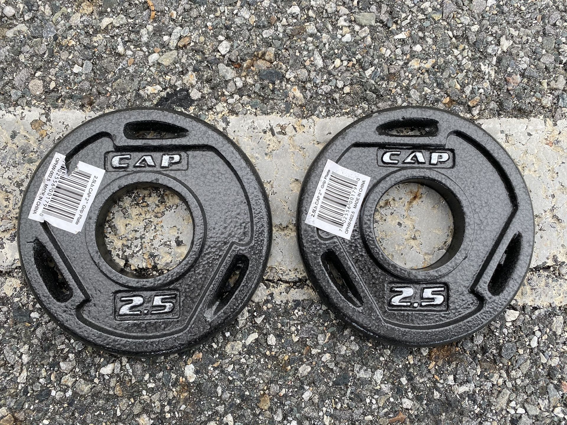 CAP Barbell 2” Olympic Grip Plates Pair 2.5 lbs Barely Used