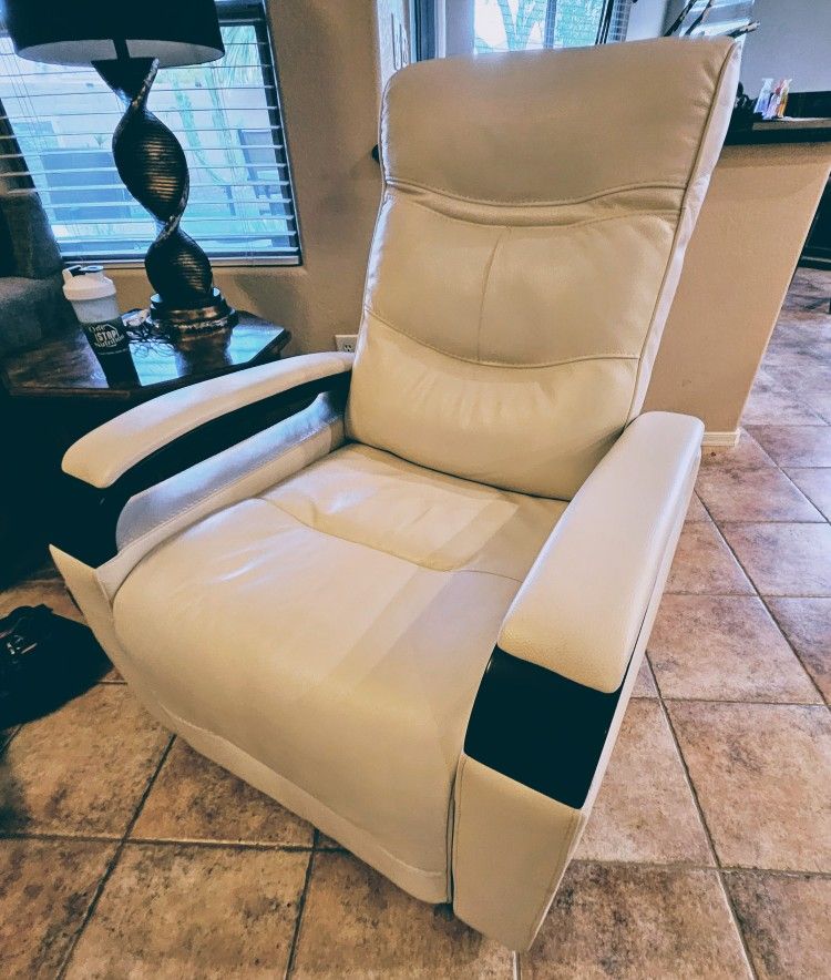Power Leather recliner, Italian coffee & end tables