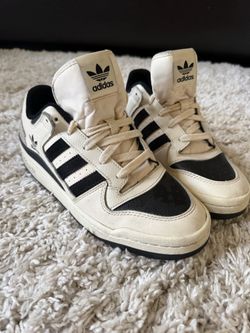 Adidas Forum Low size 9