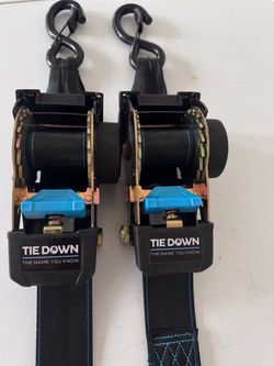 Retractable boat straps