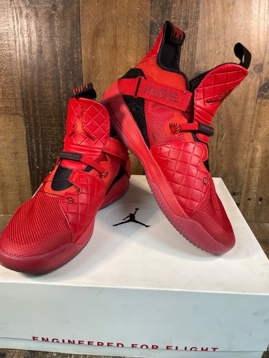 Jordan XXXIII “University Red,” size 13 (A1D006401)