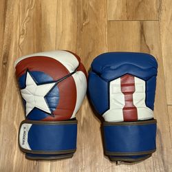 Hayabusa Boxing Muay Thai Gloves 16oz Captain America Marvel