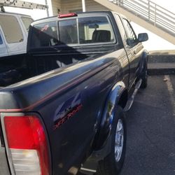 Nissan Fromtier V 6 4x4 King cab Automatic Transmission 
