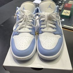 Gym Shoes Size 10.5 (845732-1)