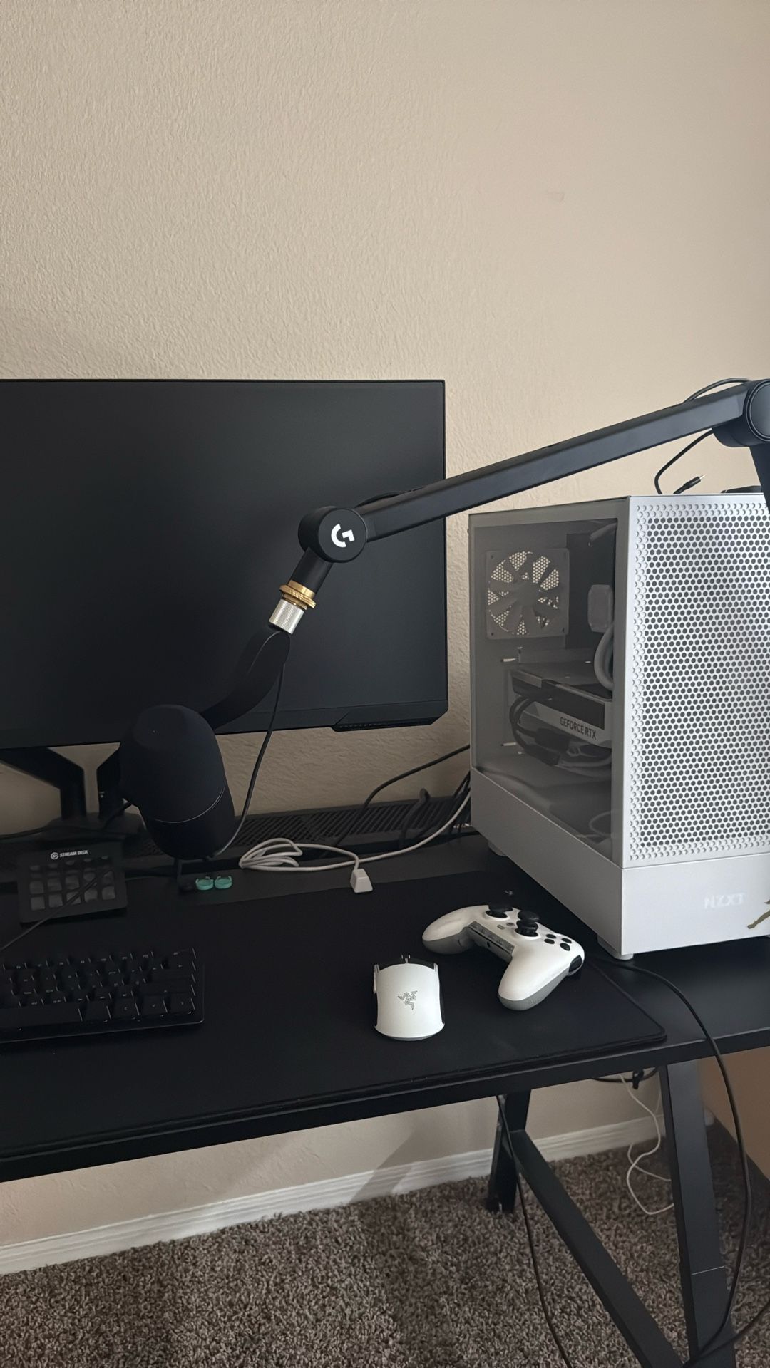 4070 Super Gaming PC Setup