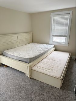 Trundle bed & matching mirror set