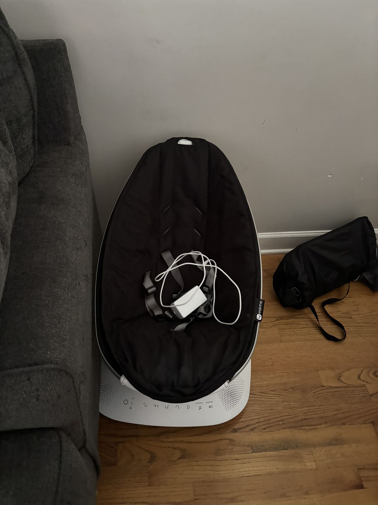 Mamaroo Black