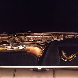 Saxophone 