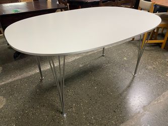 FRITZ HANSEN White Superellipse Dining Table Designed by Piet Hein