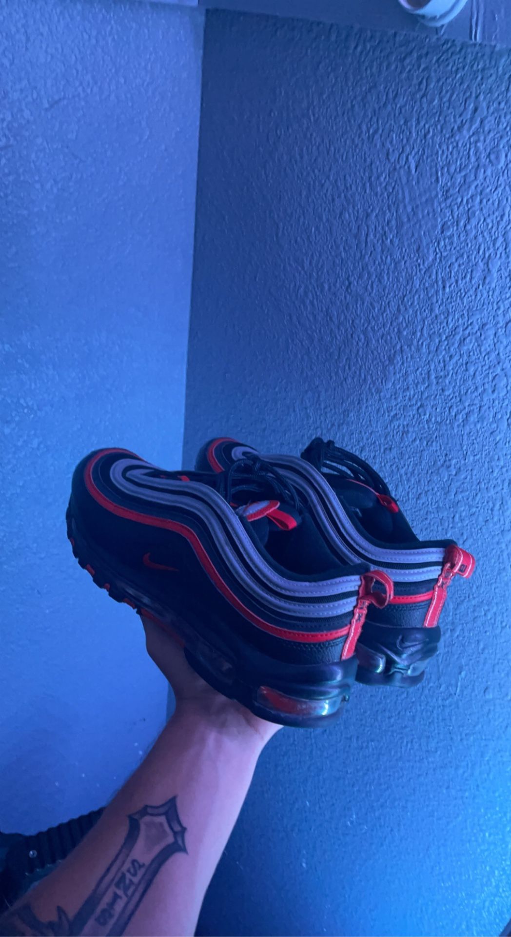 Nike 97’s “Reflective Breds” Size 9