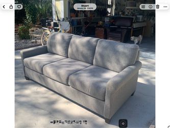 Bassett furniture sofa 80”